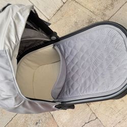 Uppa Baby Bassinet 