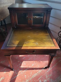 Antique Walnut Duncan Phyfe Style End Table Beveled Glass Doors
