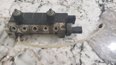 Air Suspension Compressor Valve Block Fits Mercedes Benz