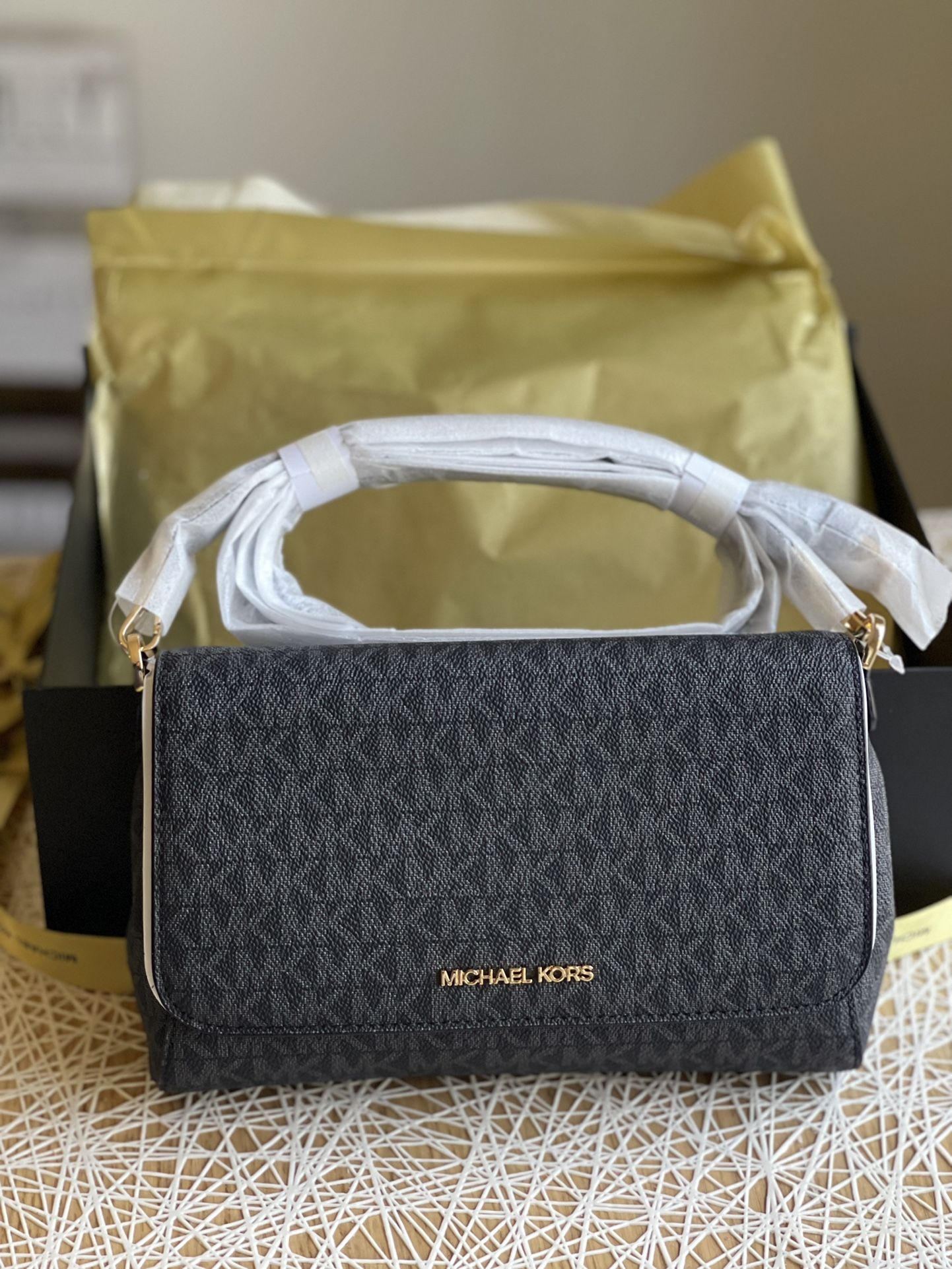 Michael KORS Black logo Convertible crossbody in a luxury gift BOX