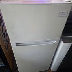 Avanti Refrigerator 24 wide by 52 inches tall