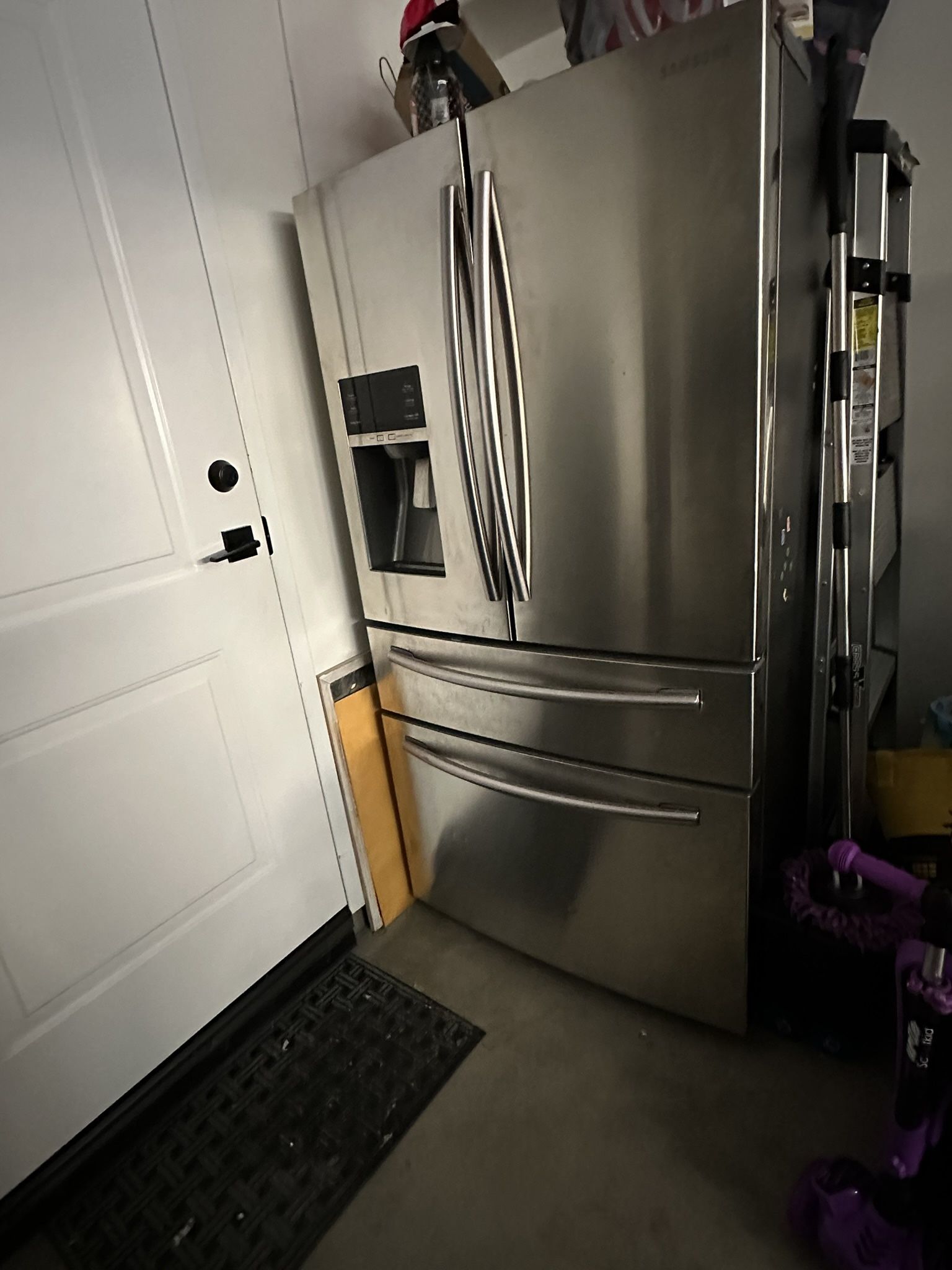 Samsung Refrigerator W/ Middle Drawer