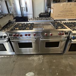 60” WOLF RANGE WITH 6 BURNERS / GRILL AND GRIDDLE 