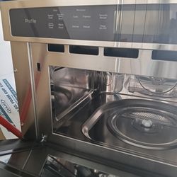 General Electric Wall Mounted Electric Microwave And Oven