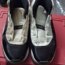 Nike Air Jordan Retro 11 "Concord 2018" White/Dark Concord Shoes! Size 8.5