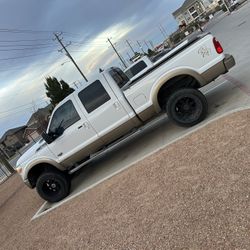 2014Ford F350 Clean Title