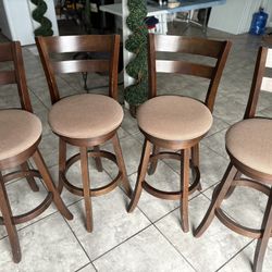 4 Bar Stools