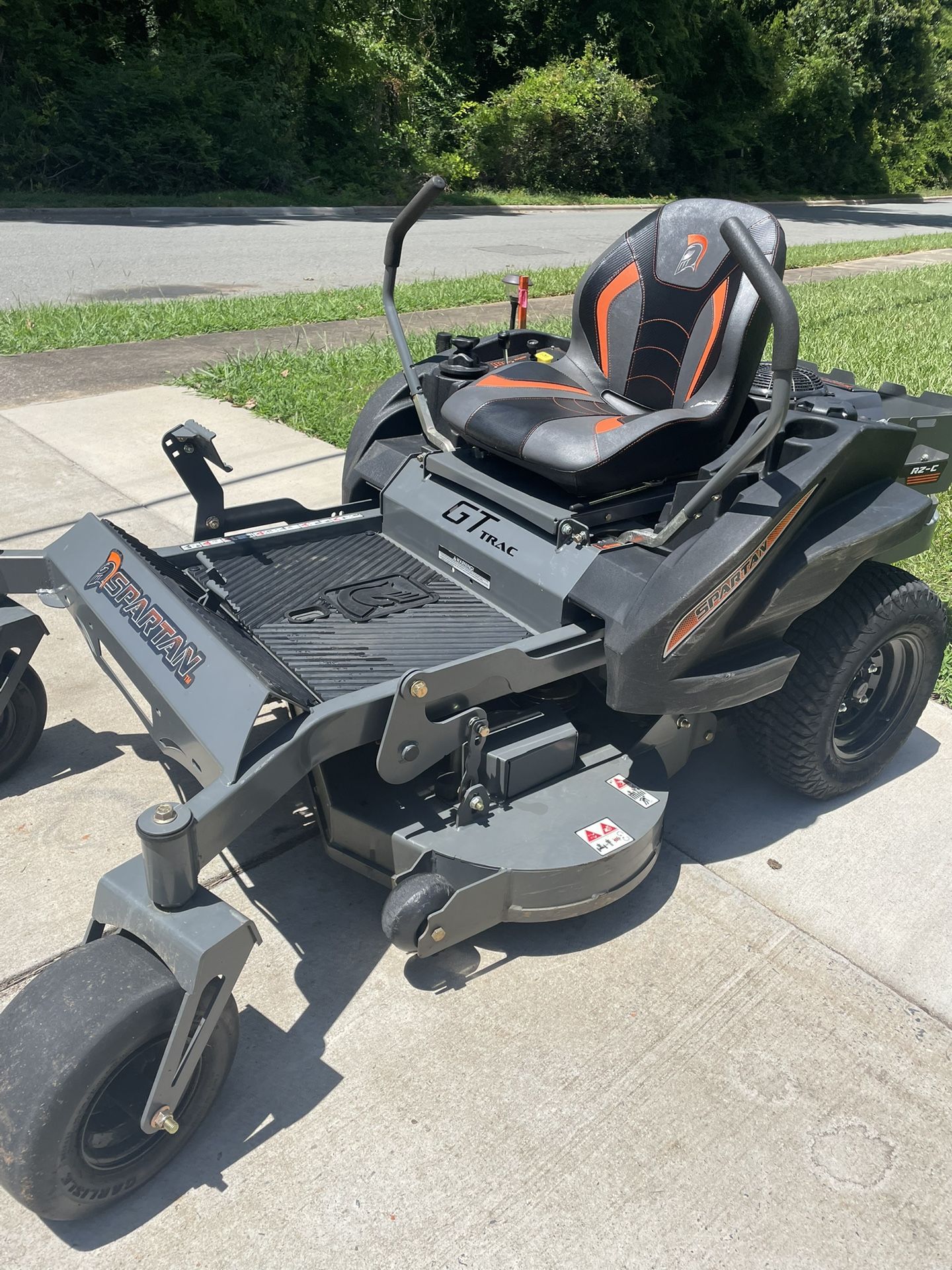 SPARTAN RZ-C Zero Turn Mower
