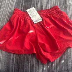 Brand new Lululemon Pace Crush High Rise Shirt 2.5” Size S