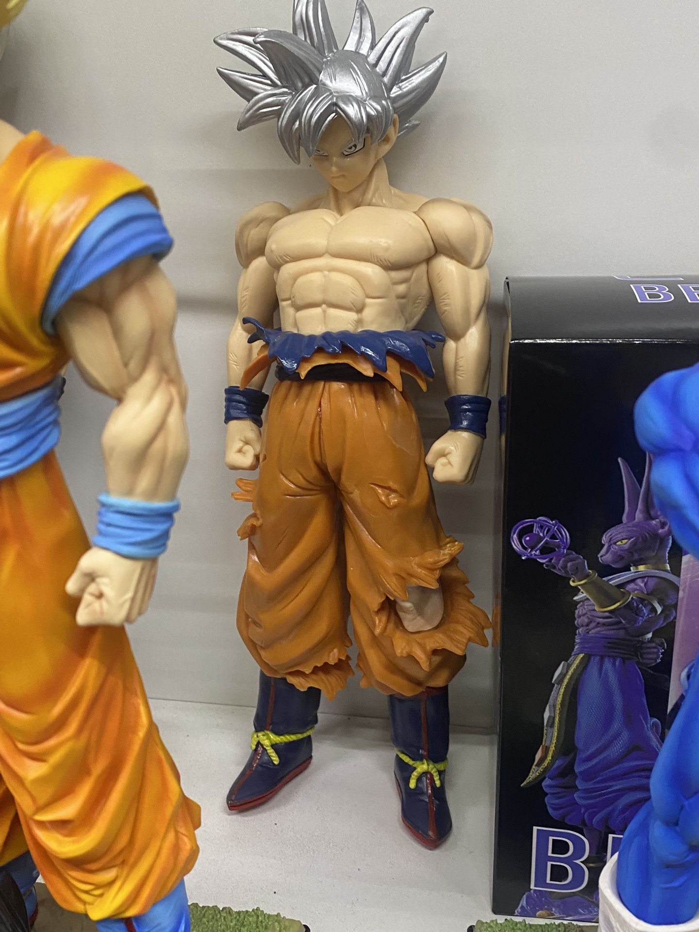 Goku Dragon Ball Z Collectible !!!