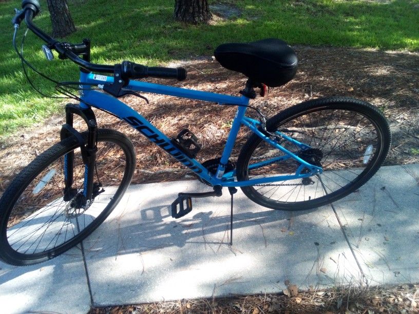 700x38c Blue Schwinn Copeland Road 24 Speed Bike