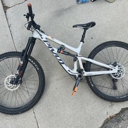 Pivot Firebird 29 MTB