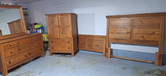 Bedroom set