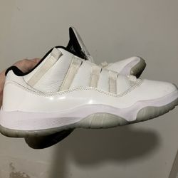 Jordan 11 low legend blue’s 