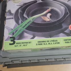 Cast iron frying pans 4 in all