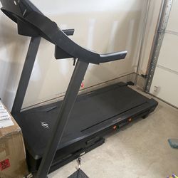 Treadmill NordicTrack (Pick Up Only)