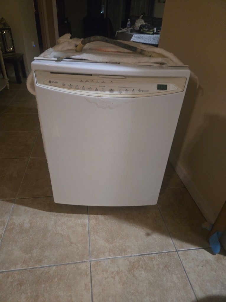 GE Dishwasher