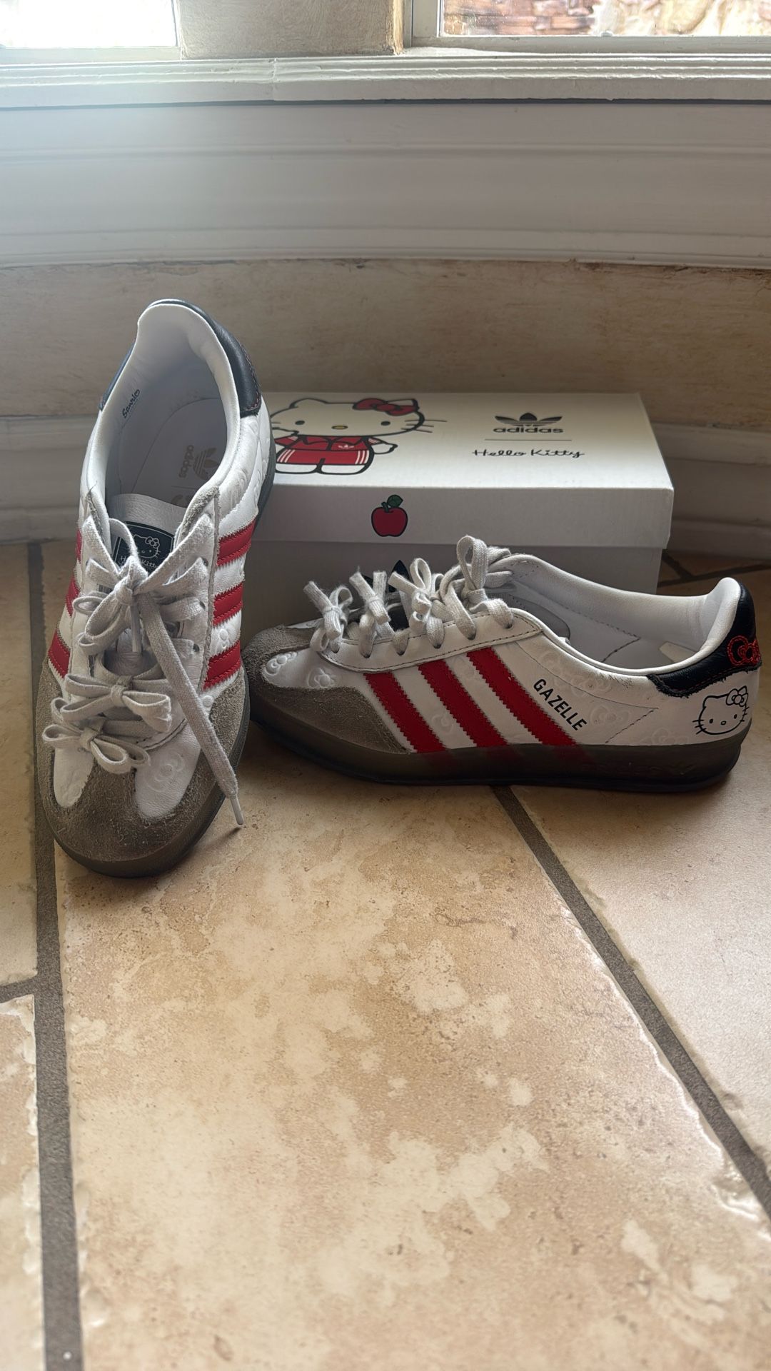 Sneckers Hello Kitty Whit Box/tenis Hello Kiity Con Caja . Tenías Marca Adidas Samba