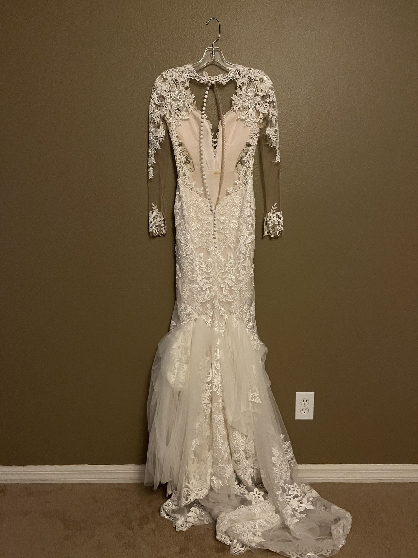 Wedding Dress( Worn Once)