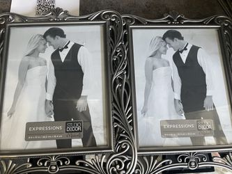 2 picture frames