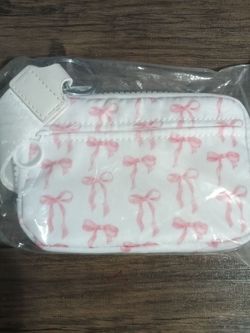 Bow wristlet