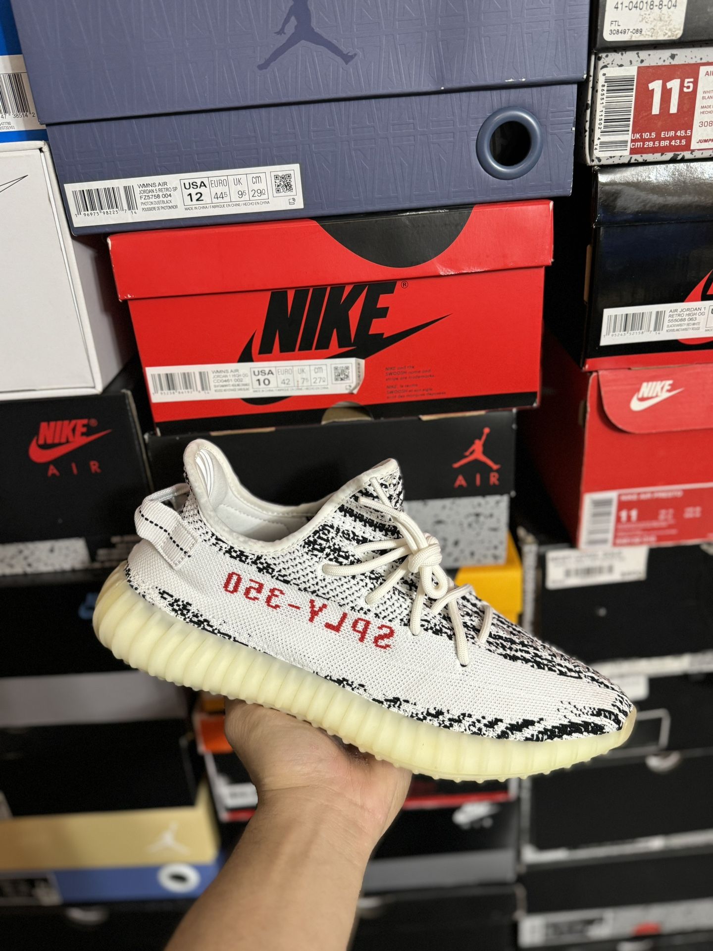 Adidas Yeezy 350 Zebra size 10 VNDS