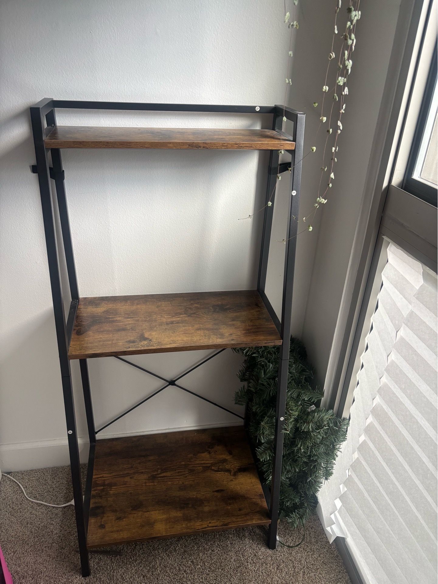 Fish tank stand