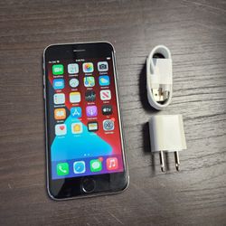 iPhone 6s - UNLOCKED - Like New