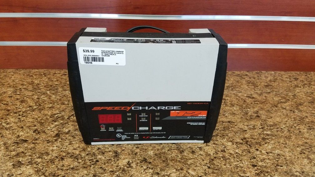 SCHUMACHER 12AMP TRICKLE CHARGER *16646*