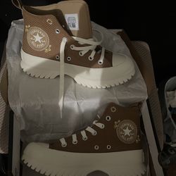 Women Converse Size 7.5 New 