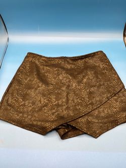 Wild honey women’s black snake print shorts M