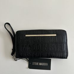 Steve Madden Black Wristlet Wallet