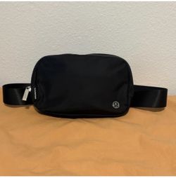 Lululemon waist bag.