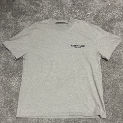 Essential T-shirt Size M