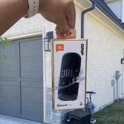 100% New & Certified JBL Grip Speaker  – Latest Model | W Box & Accessories – Send Your Best Offer