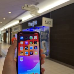 iPhone XR 128 Gb Unlocked 