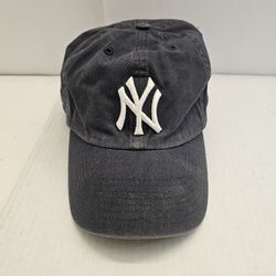 Vintage New York Yankees Fitted Cap – Unisex Medium – Navy Blue by Twins Enterprises
