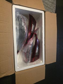 2014-2018 Mazda 3 Inner & Outer Tail Light Assembly