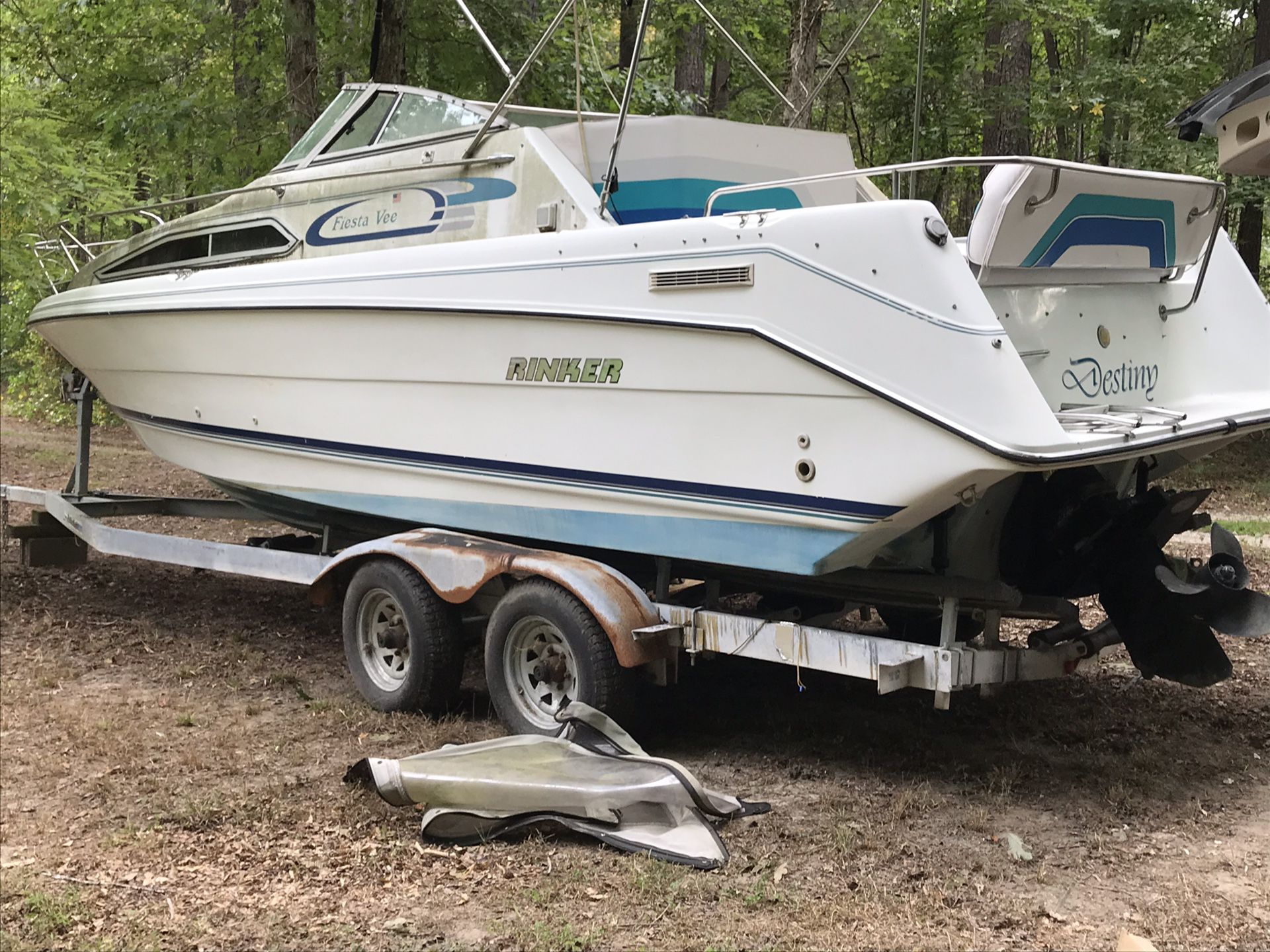 1994 Rinker Fiesta Vee 28 foot - aft cabin / enclosed head with shower - has been sitting for a year - trailer needs work