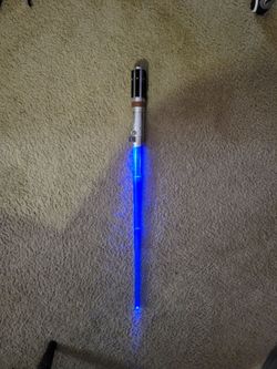 Rey lightsaber