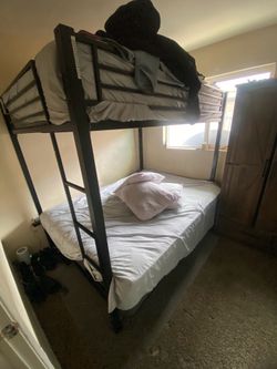 Full bunk bed