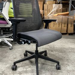 Steelcase Think Task Chair (V1) (Graphite/Graphite)