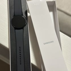 Samsung Galaxy Watch 6 – 44mm Bluetooth Smartwatch (Graphite)