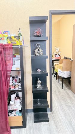 Wall shelves