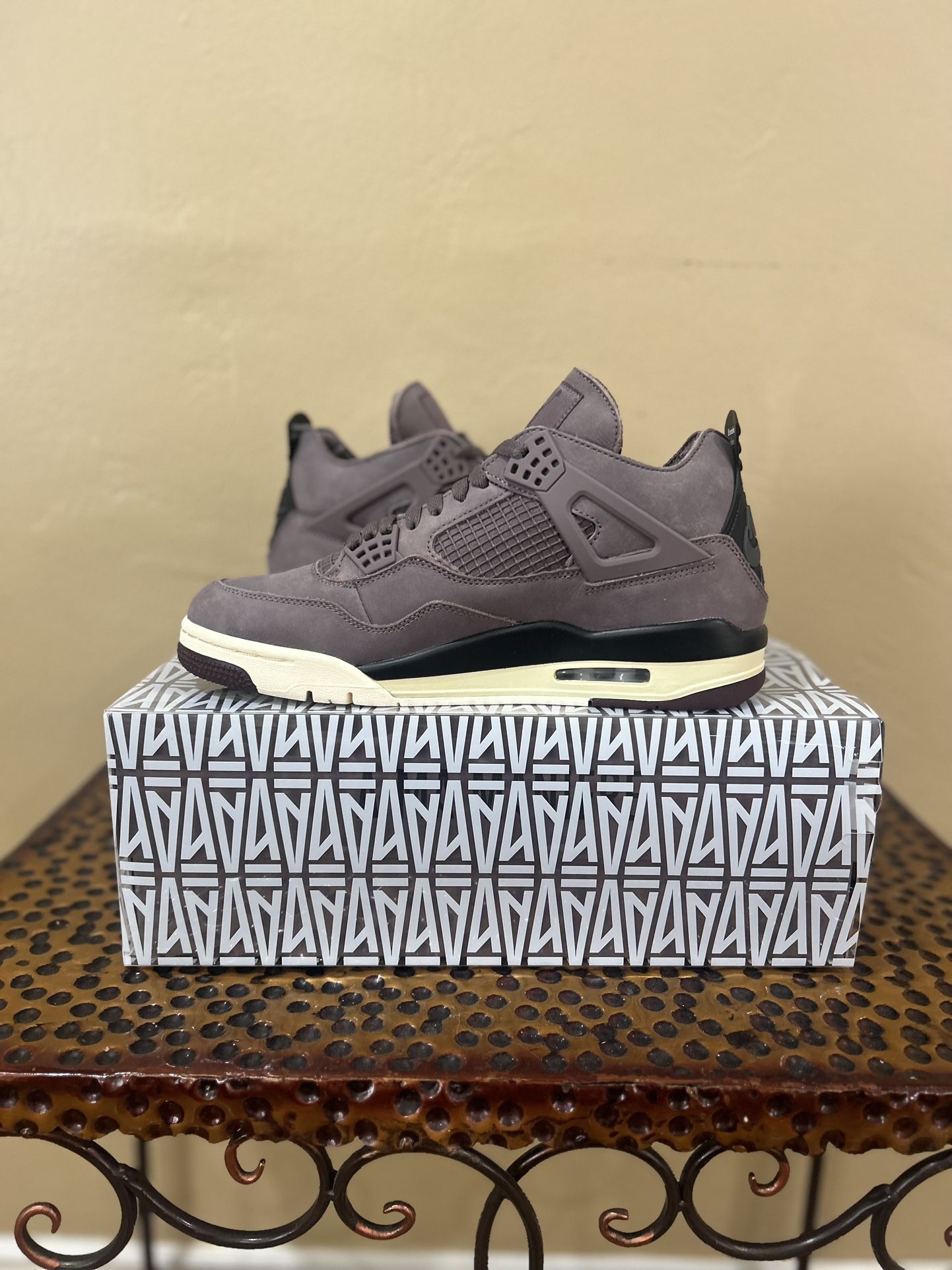 Jordan 4 Retro A Ma Maniere Violet Ore 