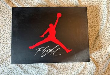 University blue Jordan 4