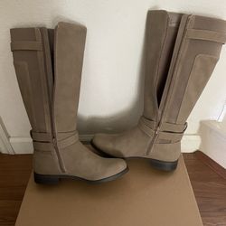 Just Fab Women’s Boots Size 8