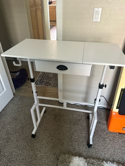 Standing desk