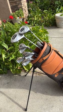 Top FLITE Complete Golf Club Set. Top flite Drivers. top Flite Putter  S Excellent Condition Used Couple Times With Super Light Bag