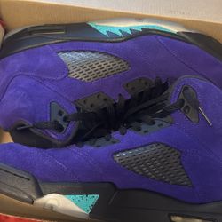 Jordan 5 Alternate grape 